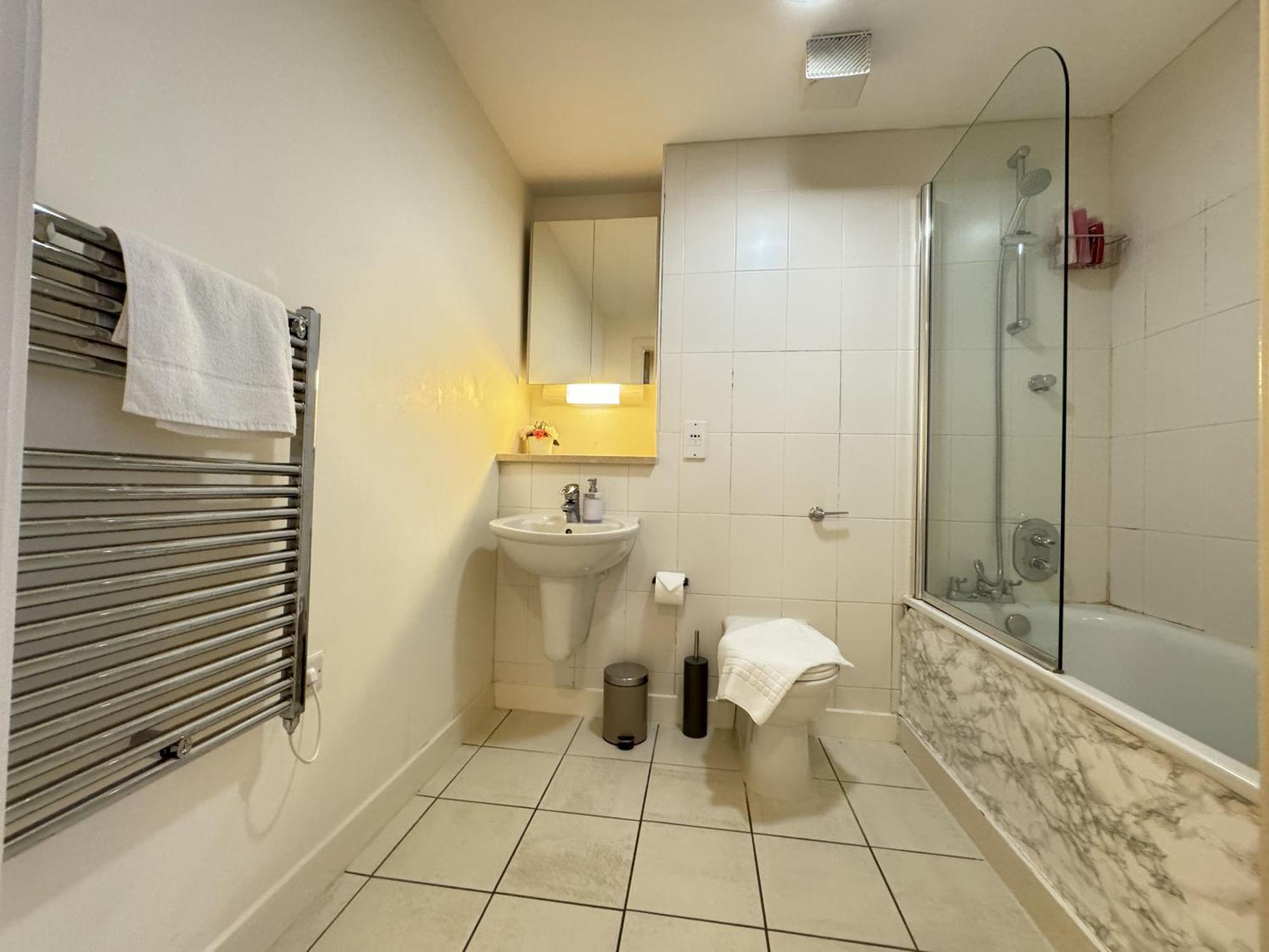 Cosy Modern Tower Bridge Apartment London Ngoại thất bức ảnh